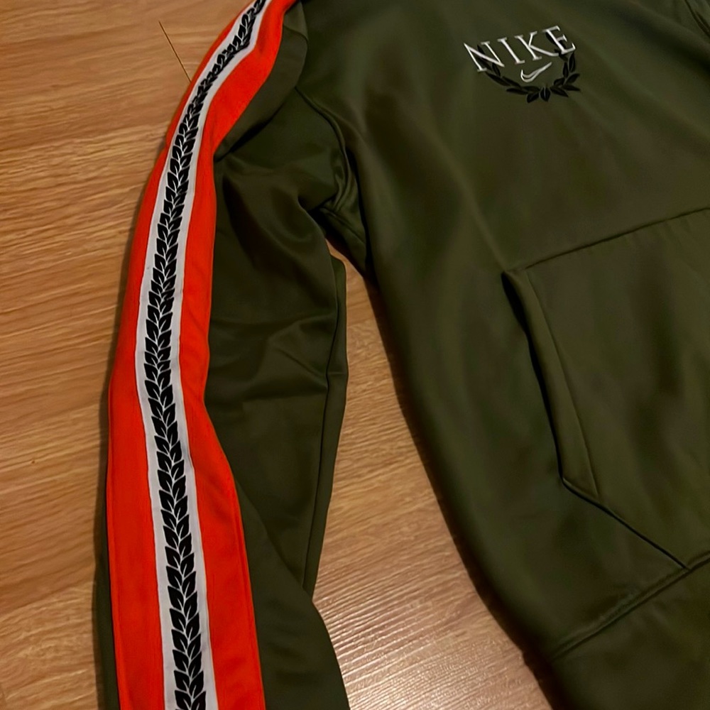 Nike Men’s Spotlight Basketball Hoodie Green Gem